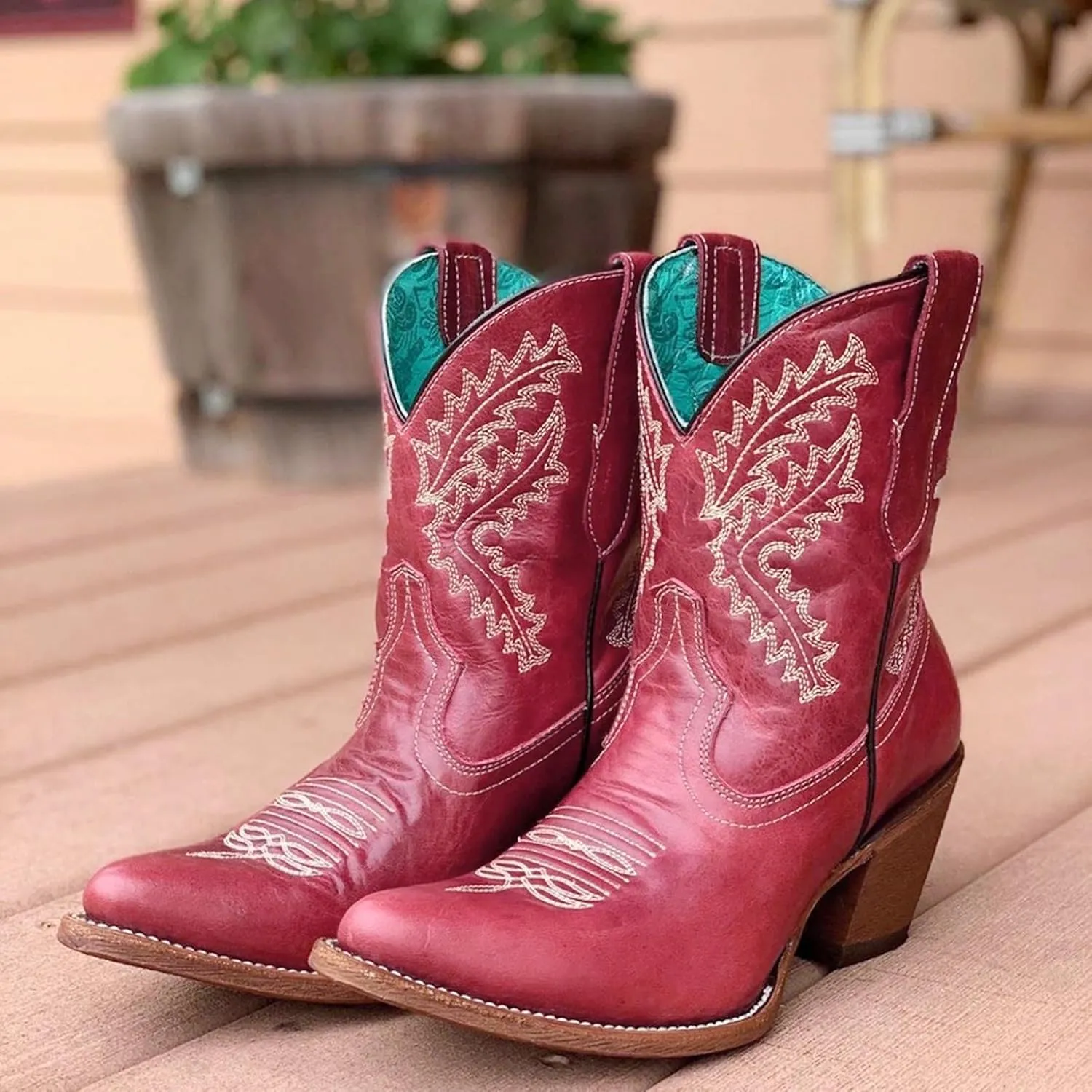 Hbeylia Cowboy Boots For Women Ladies Vintage Ethnic Embroidered Western Cowgirls Boots Retro Curve Pointed Toe Leather Chunky Block Mid Heels Wide Mid Calf Short Boots Knight Riding Ankle Booties
