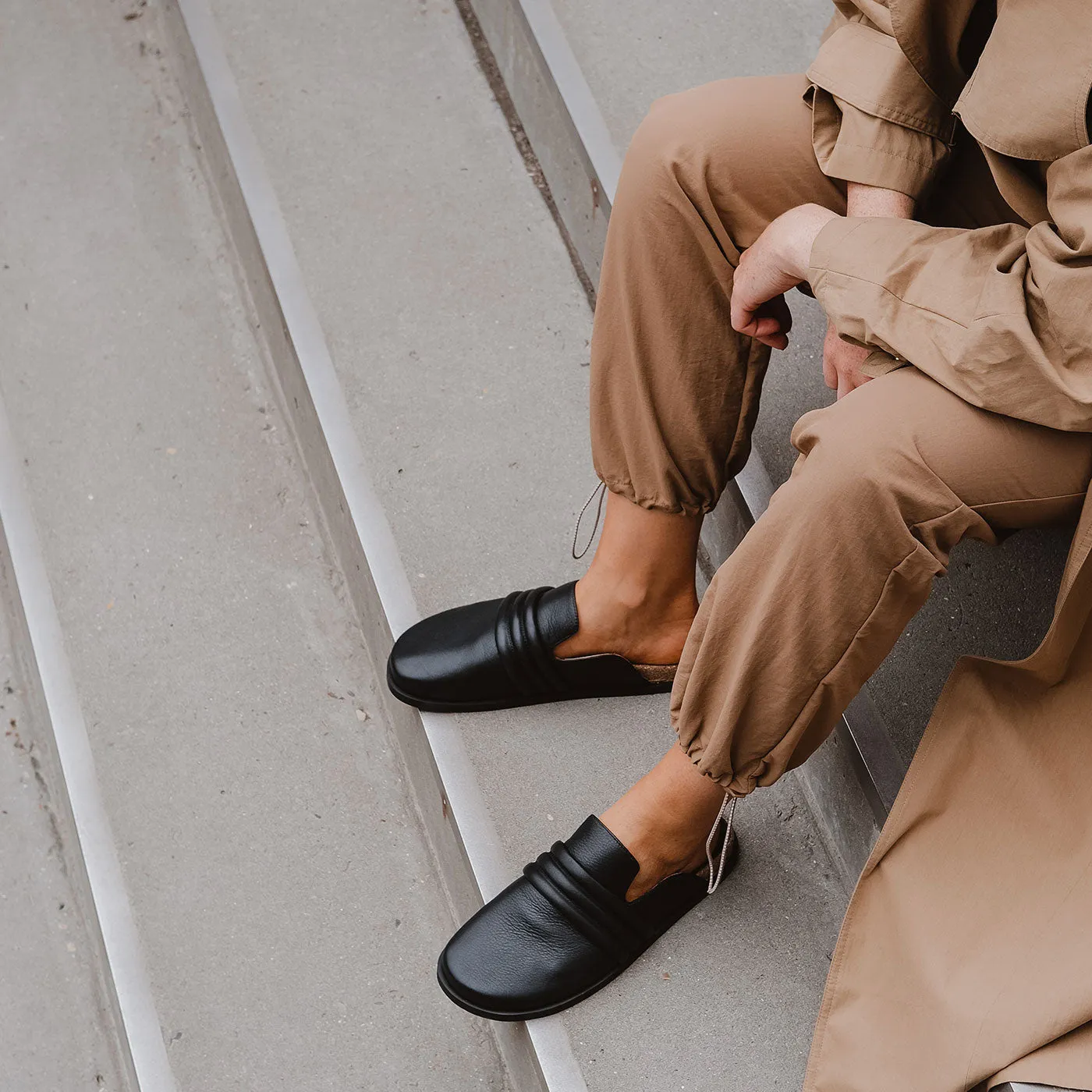 Siri clog leather - BLACK